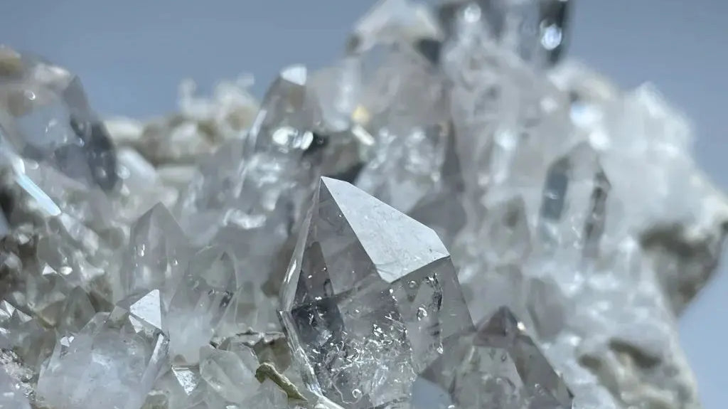 Herkimer Diamond: Unlock the Secrets of Purification, Energy Enhancement & High-Frequency Consciousness Shine Purity