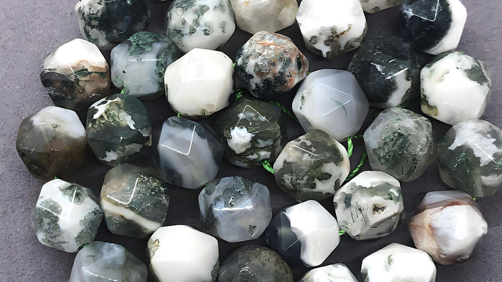 Tree Agate: The Magic Stone that Connects Nature and the Spirit
