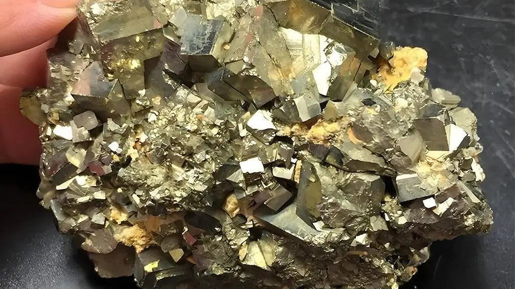Pyrite-The-Hidden-Gemstone-with-Powerful-Healing-and-Protective-Energies Shinepurity