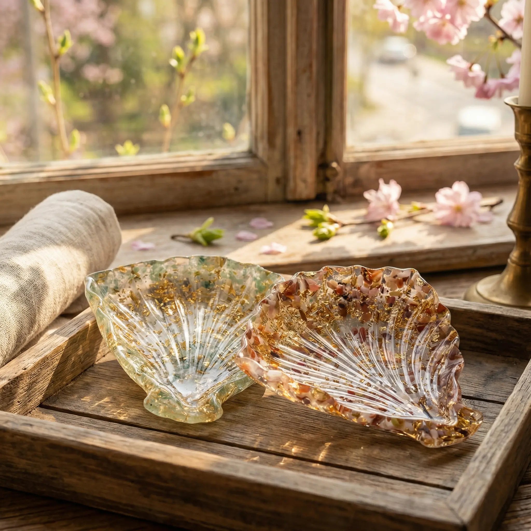 Shell-Shaped Crystal Chip Multi-Functional Tray Shinepurity