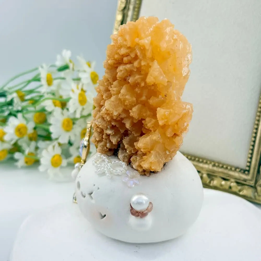 Red Calcite Crystal Pet Blooming Like Sunshine Shinepurity