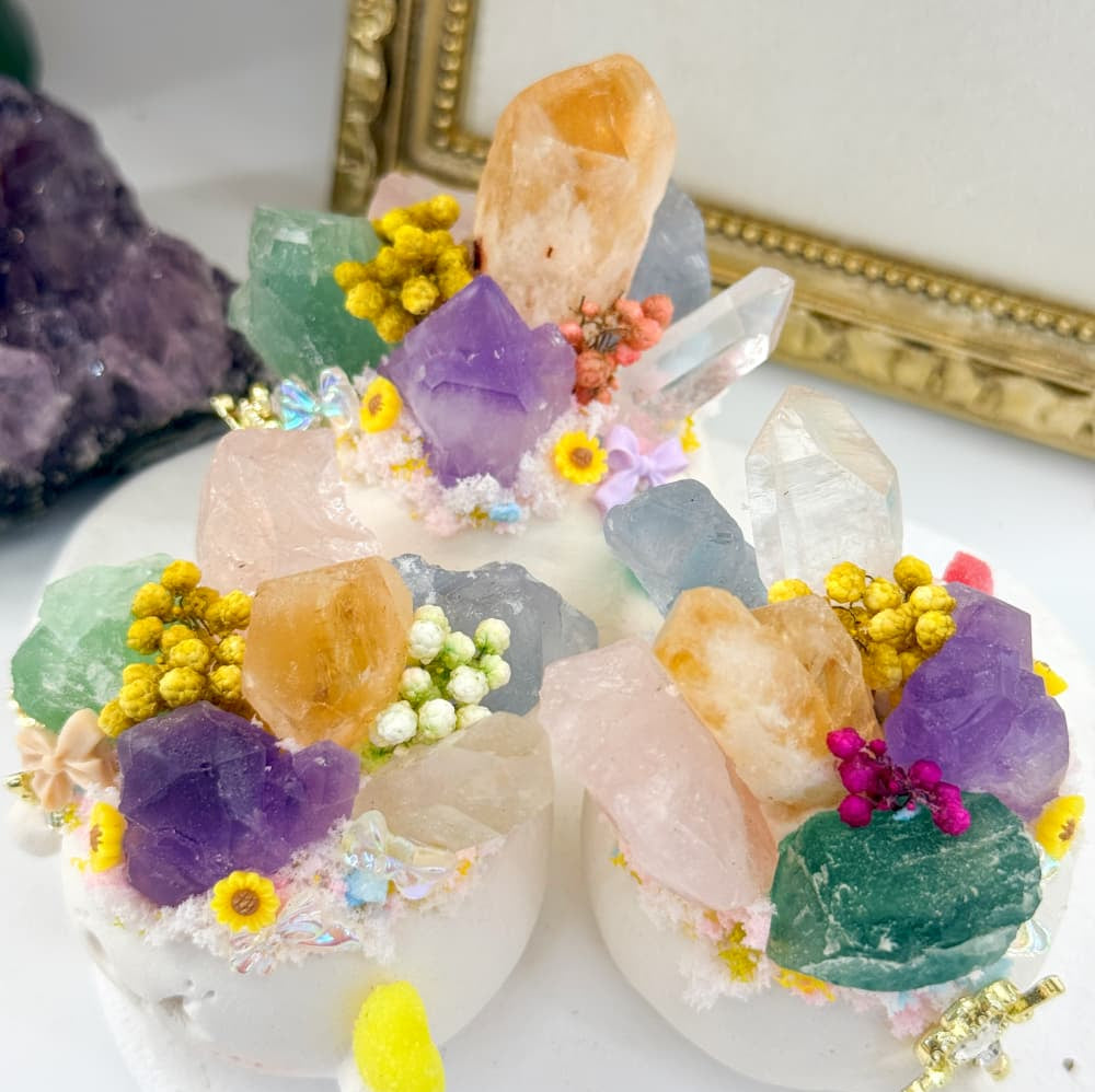 A Little Crystal Pet Holding Spring Shinepurity