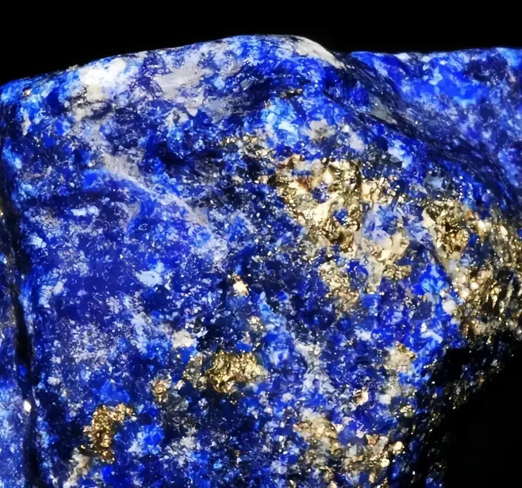 Lapis Lazuli: Radiant Light of the Stars, a Sacred Guardian for Guiding the Soul’s True Path Shine Purity